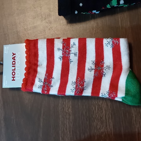 Lot of 5 Womans Brand New Christmas Socks Size 4-10 - Picture 4 of 5